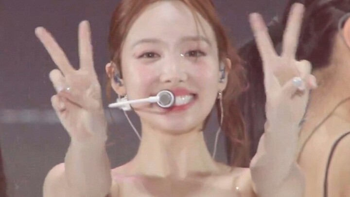 漂亮小兔来袭！231228 TWICE五巡 林娜琏POP!舞台