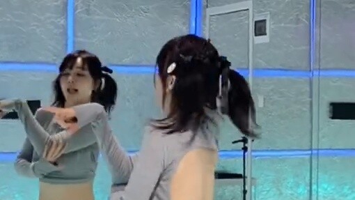 I love this song so much! xg is so sweet!