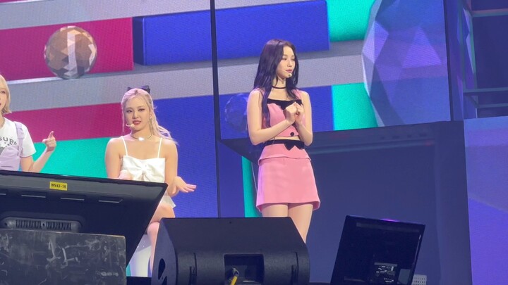 Dance segment: Karina performs Gashina