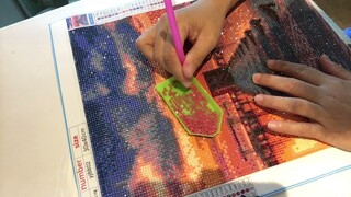 DIY DIAMOND PAINTING // TRYING TO MAKE A DIAMOND PAINTING FOR THE FIRST TIME