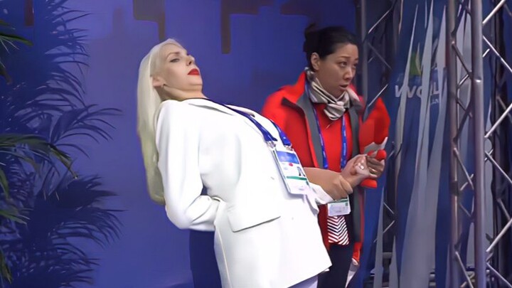 Help, this clip is so cute—who says these two have a super shady vibe? Haha!!