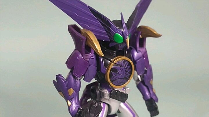Dòng Kamen Rider 000 cấp thấp về loài khủng long có thể di chuyển và được giải phóng từ 10 năm trước