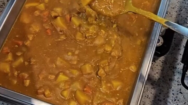 ماذا يمكنك أن تأكل في كافتيريا الشركات الكبرى بسعر وجبة ظهر قدره 6 دولارات؟ لماذا اليوم ممتع جدًا؟ م