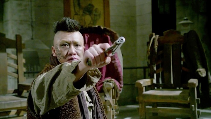 I suspect Old Eight is the traitor; Yang Zhirong only avoids suspicion from Zuoshan Diao thanks to O