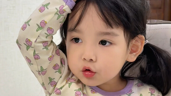 Sepertinya dia baru saja menceritakan sebuah cerita horor yang lucu～