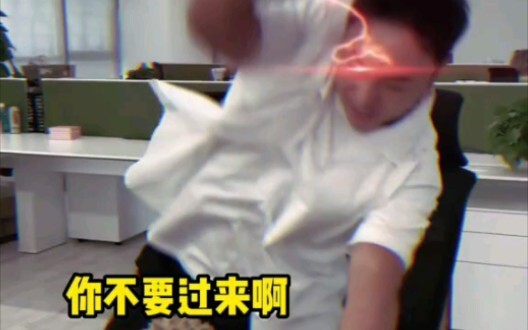 هل تريد أن ترى شي شياولونغ وهو يقشر دوريان بيديه؟