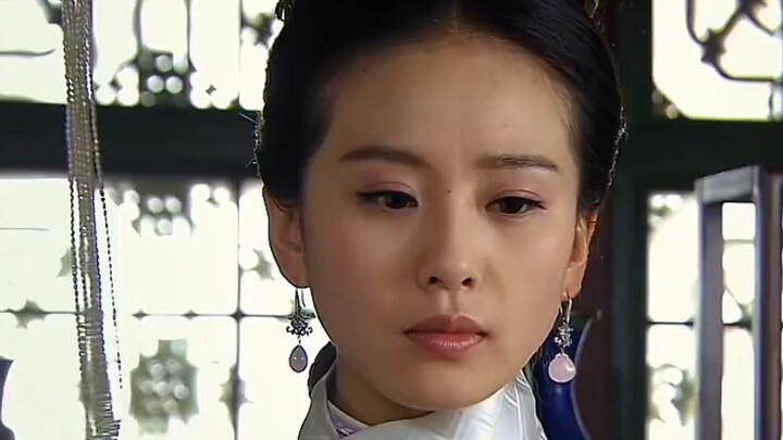 In the past, there were no filters or skin smoothing. The acne and nasolabial folds on her face were