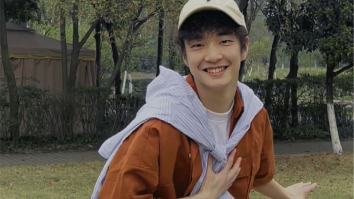 Is this the full sense of youth? Japanese boys dance to Polaroid love