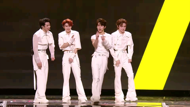 啊本场最佳哈哈哈哈哈张真源你是我的神