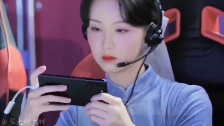 Hilarious… Who said she couldn’t possibly play Bei Weiwei and was just a gender-swapped version of X