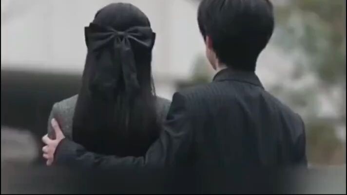 {Ding Luyao, Zhang Xuan}Menggoda Dia Untuk Tenggelam. Kematian tragis adik laki-