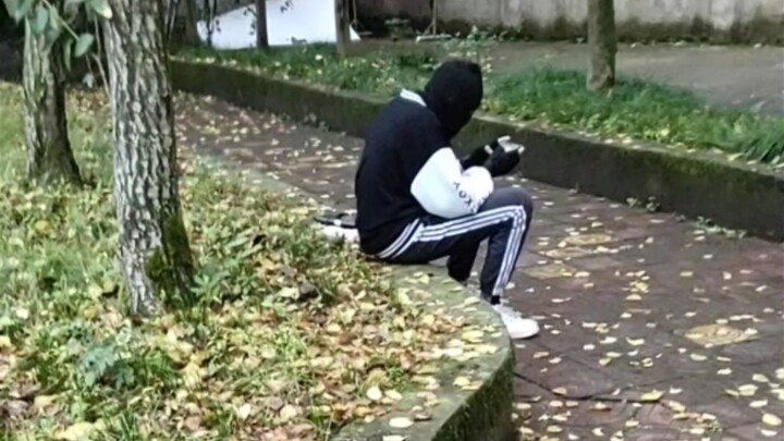 صدفة في الطبيعة: لقيت جياشينتانغ! 😱 كم هو مقرف حقًا 😅 تحولت مباشرة إلى الأخ العصبي المتهور 😡😡😡 جياشي