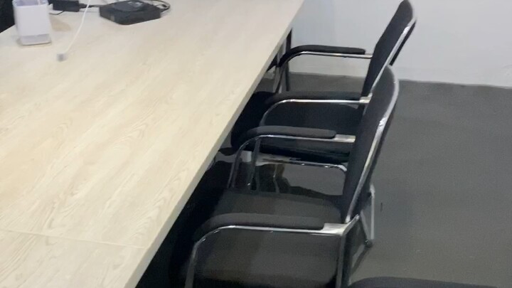 出去拍下一期节目，结果回来一看公司凉了