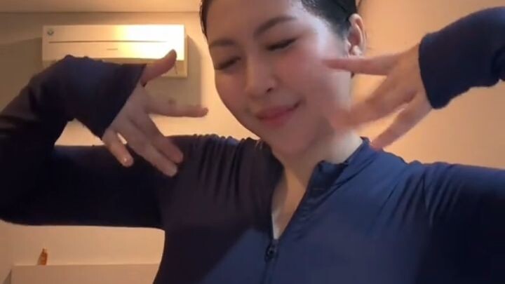 keringatnya tanteee🥵🥵🥵💦💦