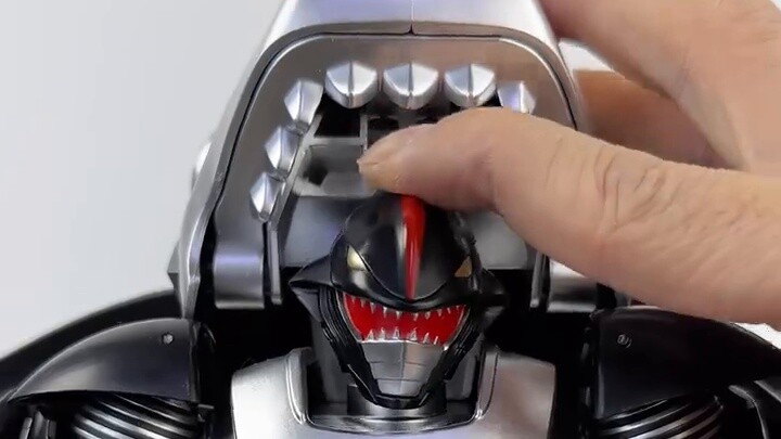 Tuổi thơ đã đến! Cá mập sao thích ớt!