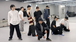 【EXO】سجل EXO' CLOCK رقم 2 | تدريب رقص EXO في الذكرى السنوية الحادية عشرة للقاء المعجبين