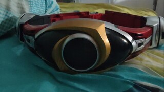 Produk jadi terbaru dari Kamen Rider Kuuga Belt dalam negeri, flash 1000 watt sungguh mengagumkan