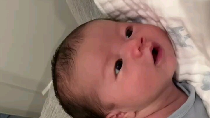 Visual Mama, begitu kecil!