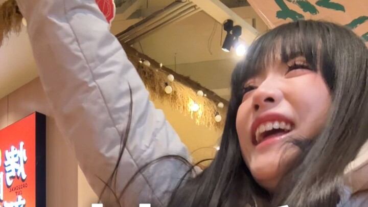 Customer: Don’t try to fool me if you’ve got any sense.