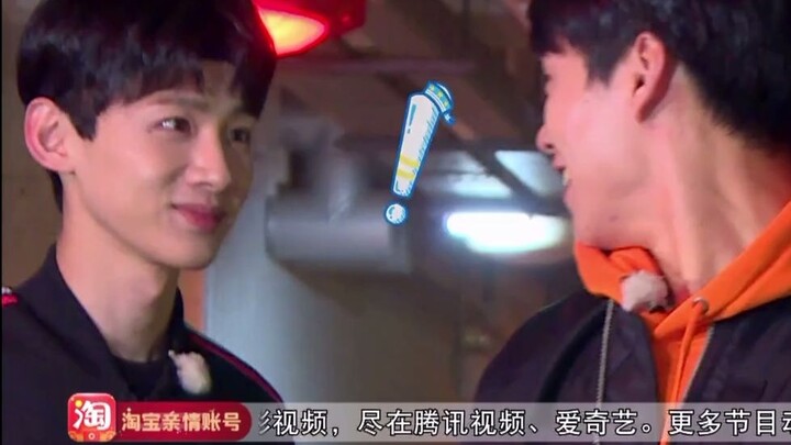 Wei Daxun menyalahkan Bai Jingting, tapi saat berbalik ternyata Bai Jingting ada tepat di belakangny