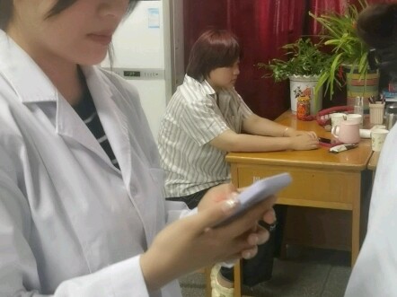 The class monitor skillfully picks up the conversation.