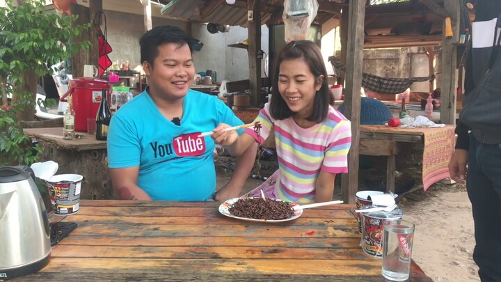 มาม่าเผ็ดที่สุดในโลกอ้ายใหม่ครับผมบ่เคยกิน กินไปร้องไห้ไป