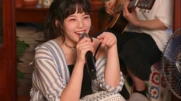 TWICE - Celebrate do chính nhà soạn nhạc MRCH thể hiện