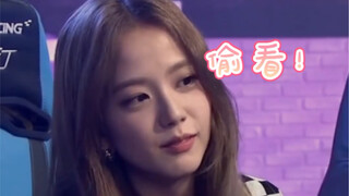 بيبي جي سو يحب حقًا الاستمتاع بوجهي.