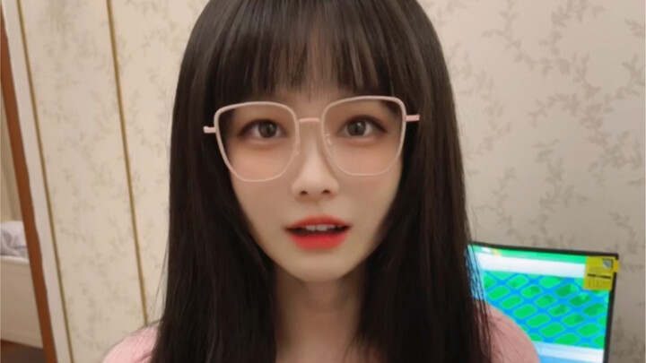 Đồ của bạn gái đúng là thơm quá đi mất!