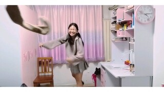 [Dance]Chika dance from a 14-year-old girl|<チカっとチカ千花っ>