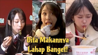 Ekspresi Dita Secret Number dan Makanan Makanan Enak