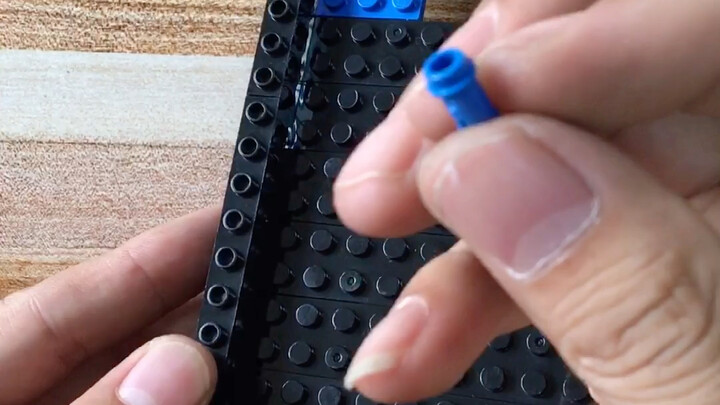 Ốp điện thoại làm từ LEGO có chống rơi không?