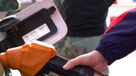 Popular Science: The fuel pump frequently jumps