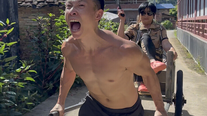 Aku curiga, orang tuaku bukan makhluk berbasis karbon.