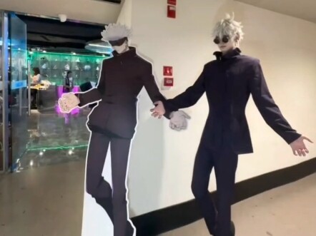 192cm can't restore the outrageous proportions of Gojo Sansan
