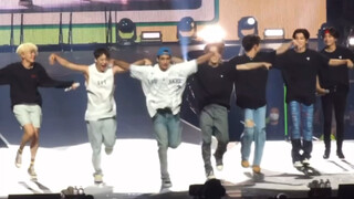 【seventeen】前面的跳的挺欢，后面的队员好像不是～