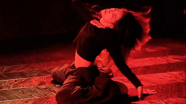 “bury a friend” Pupu’s Choreography