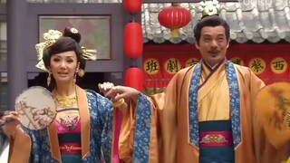 他们为什么总穿情侣装呀？！