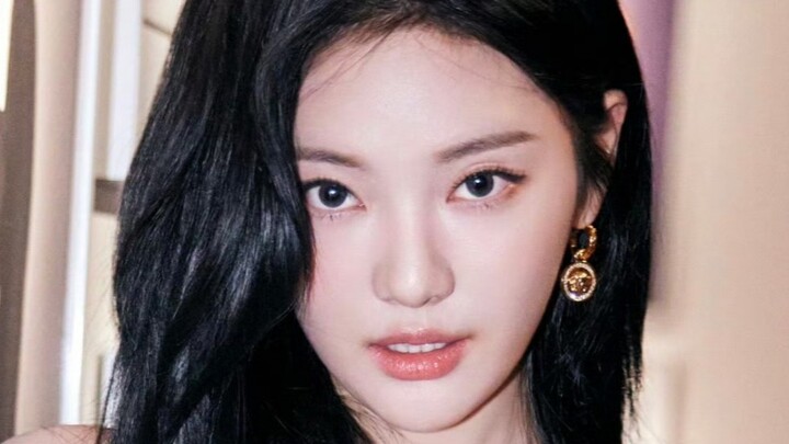 Yi-Zhuo Ning attends Versace’s evening gala photo shoot