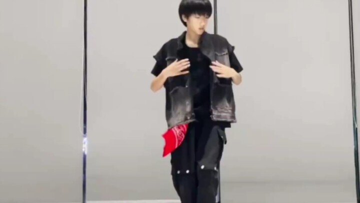 【จางกุ้ยหยวน】เต้นเก่งมากเลยนะ