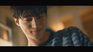 Heart-touching clip! Who knows! It's the 63-year-old who gets excited just by touching her little ha