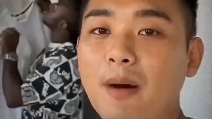 Ayah: Teman sekamar perempuan, bagus juga nih!