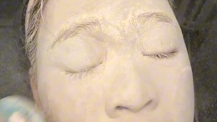 แต่งหน้าเบาๆ แล้วไปอาเขตเล่นเกมกับคนที่แอบชอบ