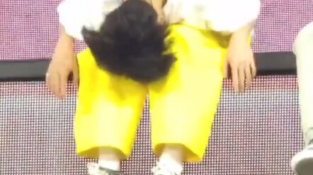 Kue Kelinci Lipat Dua