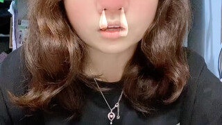 Guru bilang harus mengunggah tugas berbicara di Bilibili yang sudah mendapatkan 50 like.