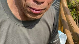 The first time I took my grandpa to the zoo, I unexpectedly saw a "river pig," a "disc sheep," and "