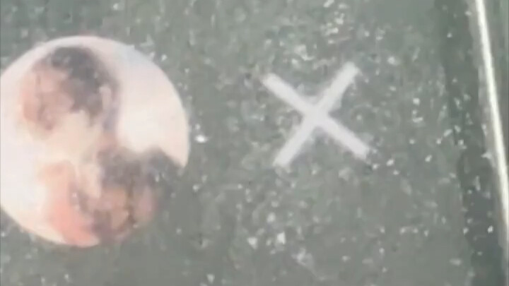 I livestream for 24 hours every day, yet there aren't even 10 people in the直播间! Strangers passing by