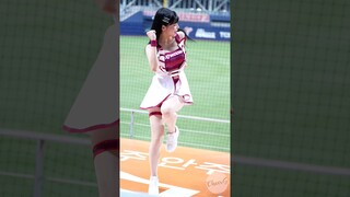 걷던 사람도 뛸듯 김하나 치어리더 Kim Hana