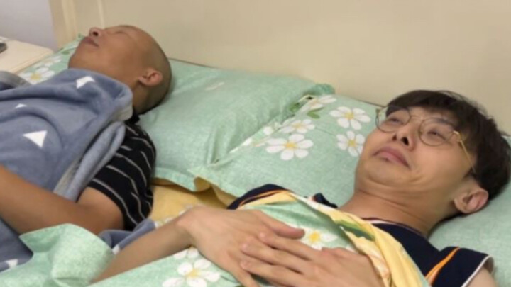 ครั้งแรกที่ฉันนอนกับพ่อของแฟน ฉันตื่นขึ้นมาในห้องของเธอในวันรุ่งขึ้น!