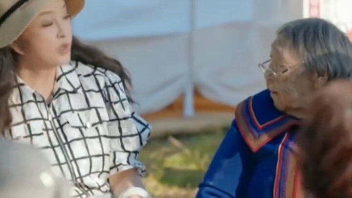 【Tự học vẽ】Lưu Hiểu Khánh: Tôi muốn chụp một bức ảnh chung với bà ngoại nhỏ tuổi hơn tôi